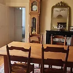 D'hotes De La Grande Maison Bed & Breakfast 3*