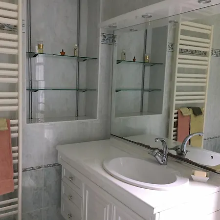 Bed and Breakfast D'hotes De La Grande Maison Tour-en-Bessin