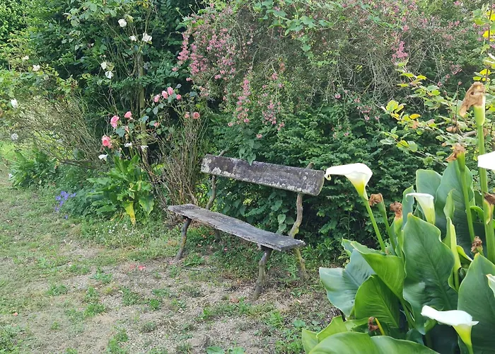 D'hotes De La Grande Maison Bed and Breakfast 3*