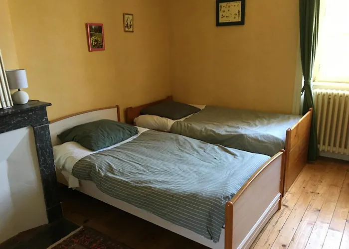 D'hotes De La Grande Maison Bed and Breakfast